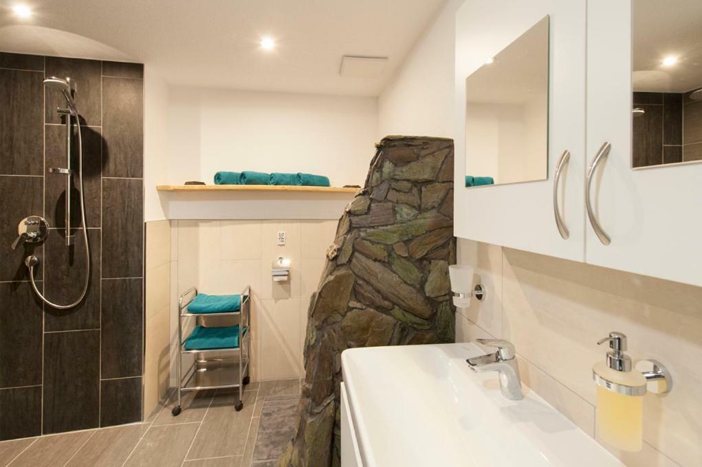 Haus Heiss Apartment Prutz Bagian luar foto